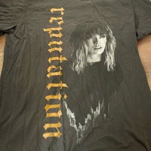 Taylor swift tour shirt
